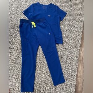 Figs Scrub Set